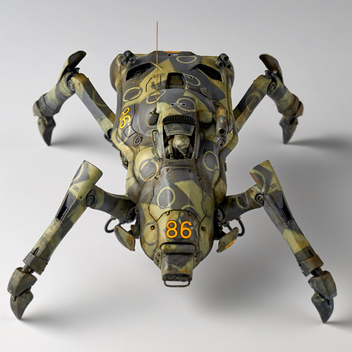PRE-ORDER: 1/35 ARTPLA Sturmkäfer & Pamela Amsel – Maschinen Krieger Figure Set (Kaiyodo)
