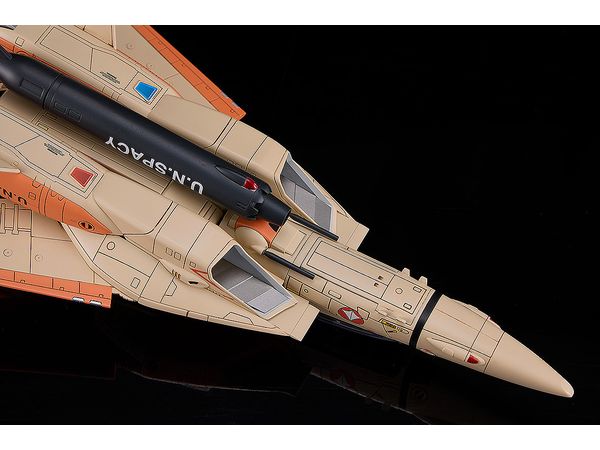 PLAMAX 1/72 VF-1D Fighter Valkyrie (Macross)